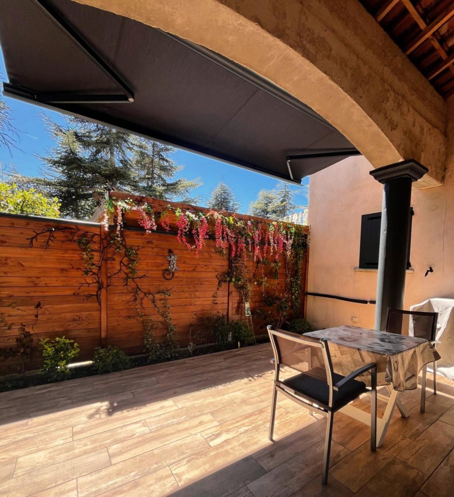 Spacieuse Dependance Duplex 50 M2 Classe 3 Etoiles Sans Vis-A-Vis Gréoux-les-Bains Εξωτερικό φωτογραφία